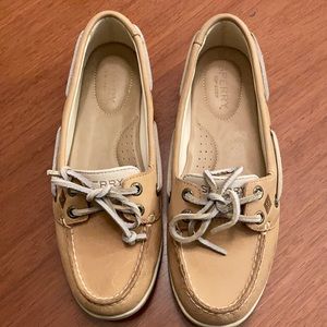 Sperry boat shoe tan